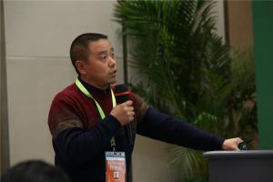 江西省高安市久洋农业机械专业合作社的理事长黎小军，分享了久洋合作社的发展经验。