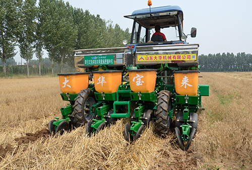 大华宝来2BMYFZQ-4B型牵引式免耕指夹精量施肥播种机.jpg