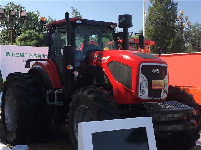 "东方红"动力换挡拖拉机