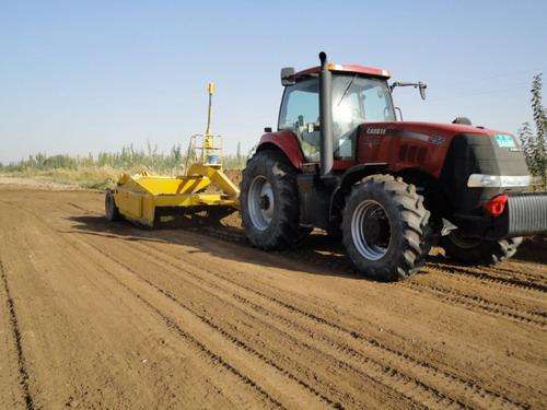 首页 农机资讯网 要闻 > 天津:激光平地机为耕地"