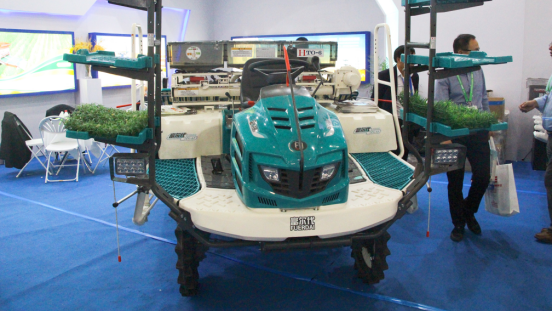 "富尔代"插秧机