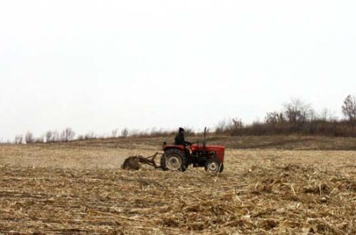 农业生产的时代变迁:改革开放40年延边农业机