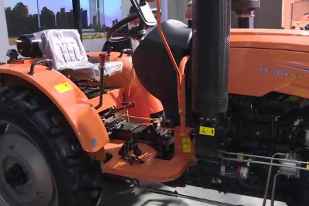 【2020年全国农机展】英轩YX704-B3拖拉机产品介绍