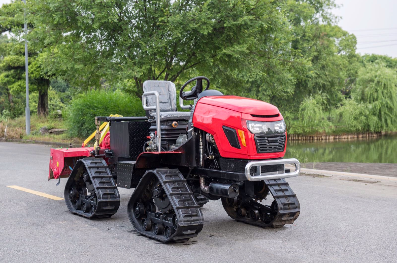 瓦力农装wl-1000w热带棕榈园三角履带柴油搬运车