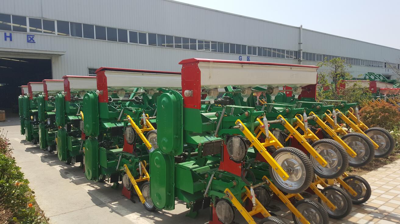 大华宝来2bmyfc-4/4玉米清茬免耕施肥精量播种机