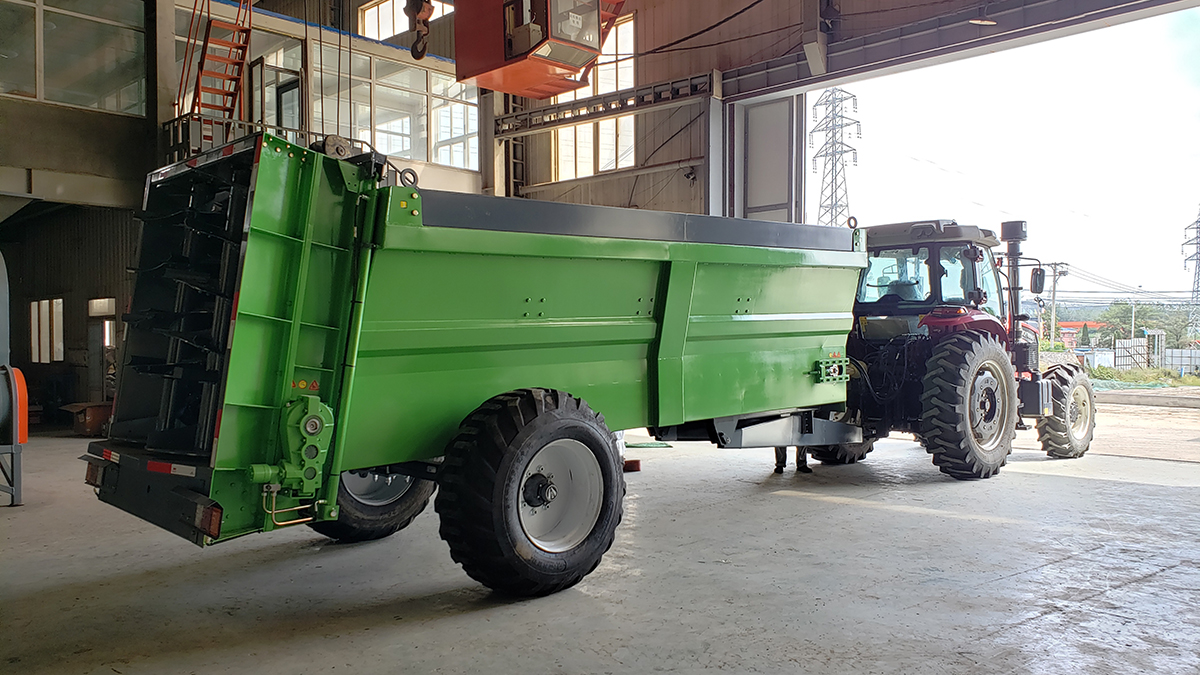 耕泽ps101212方固体有机肥抛撒车